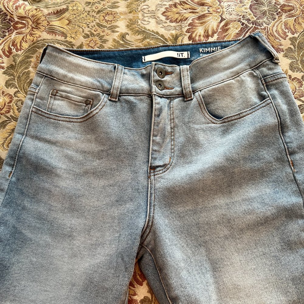 !IT. Denim Capris - Size 10